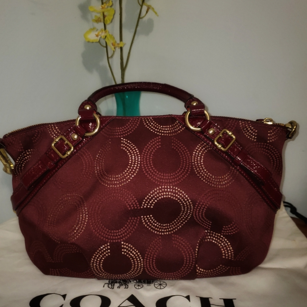 Coach Set - Picture 2 of 6